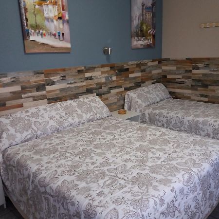 Hostal La Pilarica Патерна Экстерьер фото