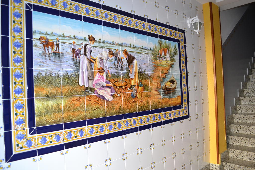 Hostal La Pilarica Патерна Экстерьер фото