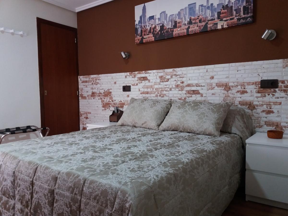 Hostal La Pilarica Патерна Экстерьер фото