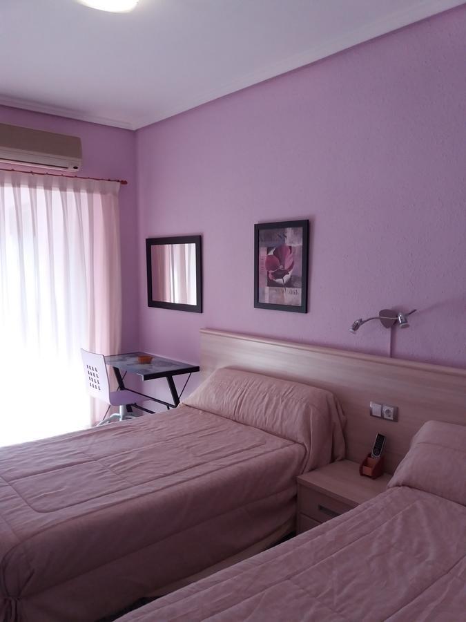 Hostal La Pilarica Патерна Номер фото