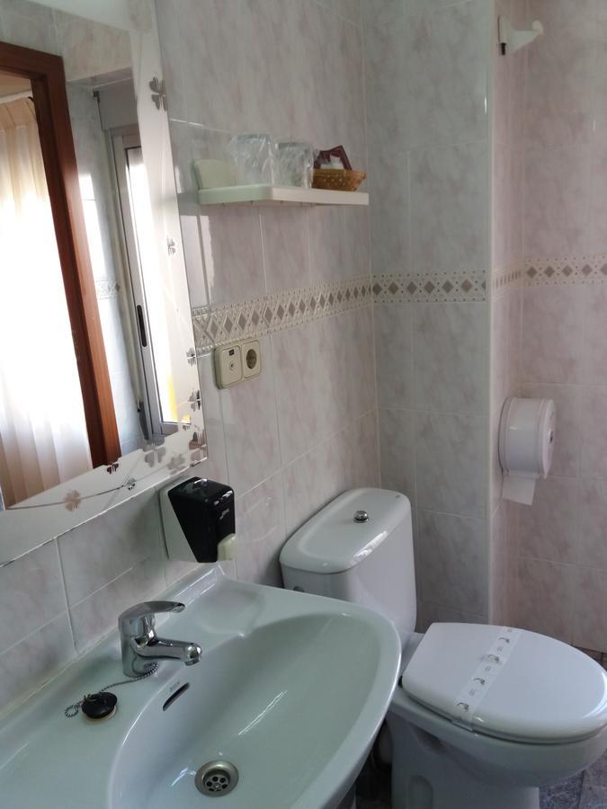 Hostal La Pilarica Патерна Экстерьер фото