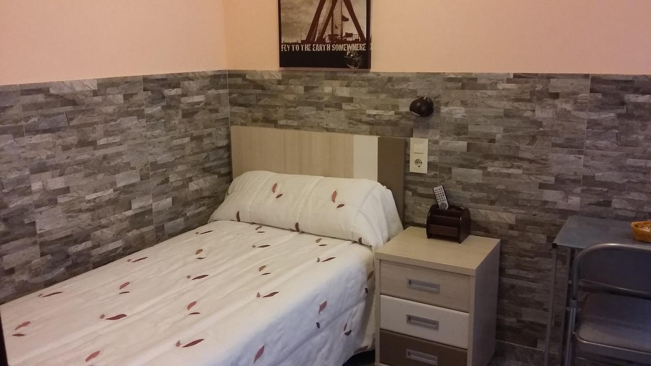 Hostal La Pilarica Патерна Экстерьер фото