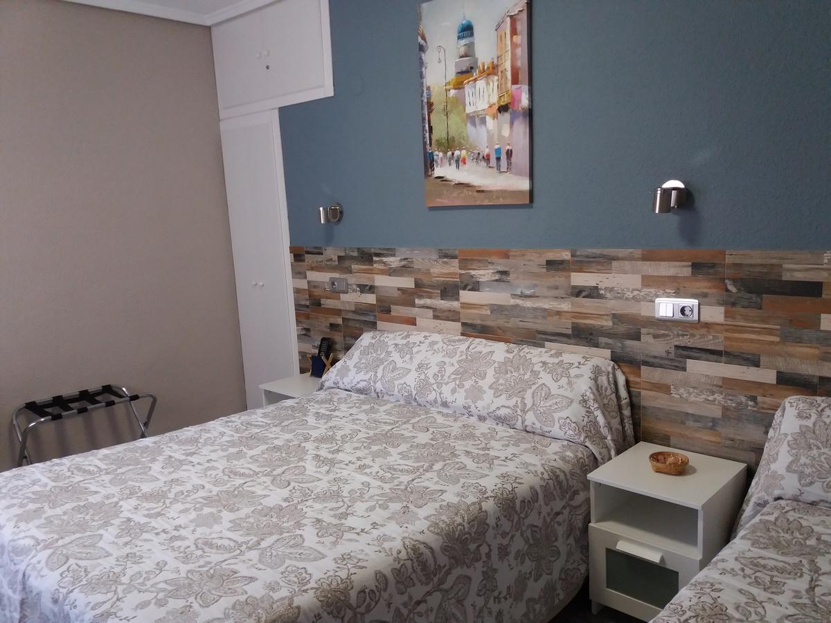 Hostal La Pilarica Патерна Экстерьер фото