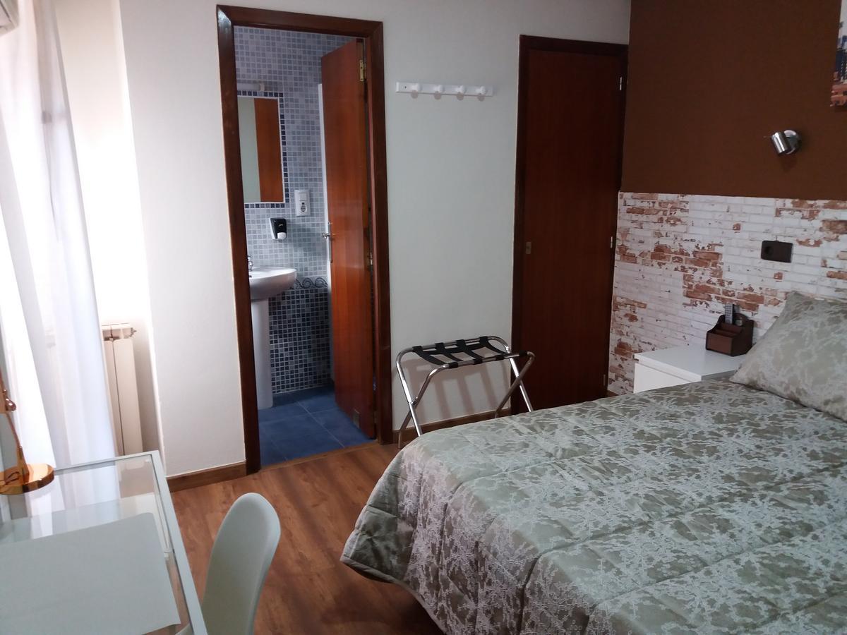 Hostal La Pilarica Патерна Экстерьер фото