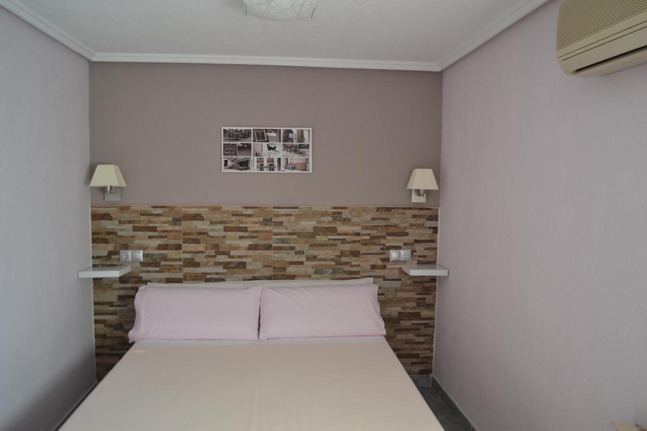 Hostal La Pilarica Патерна Экстерьер фото
