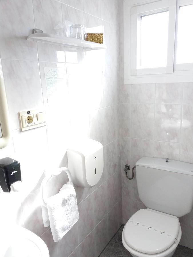 Hostal La Pilarica Патерна Экстерьер фото