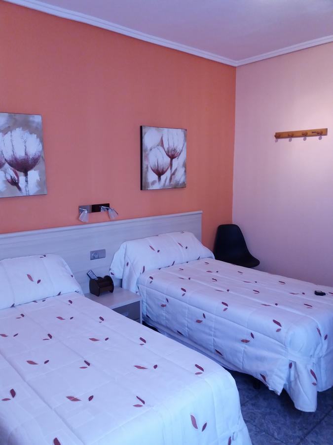 Hostal La Pilarica Патерна Экстерьер фото